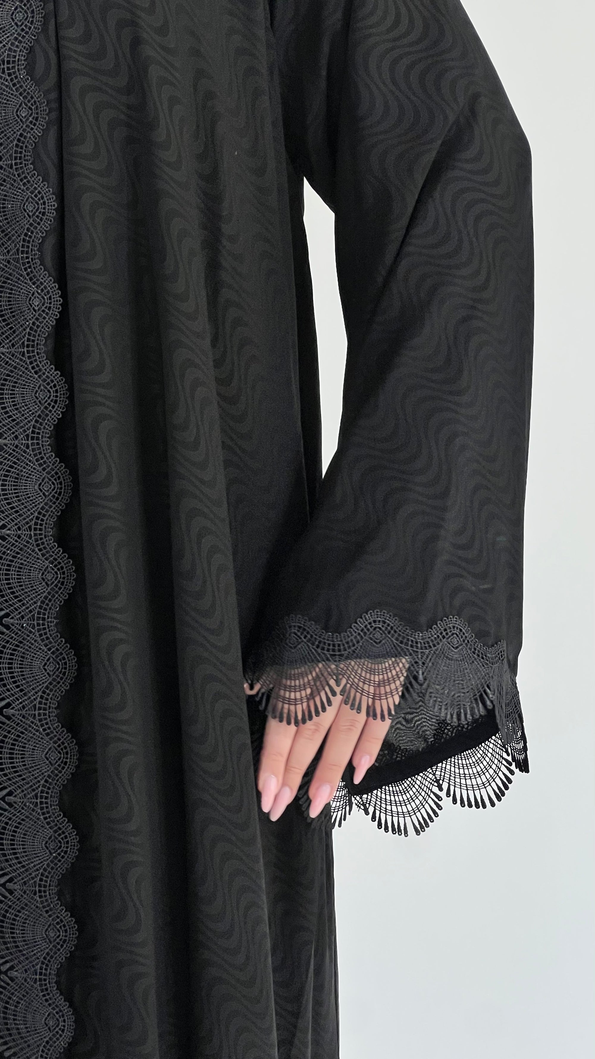 Breeze abaya